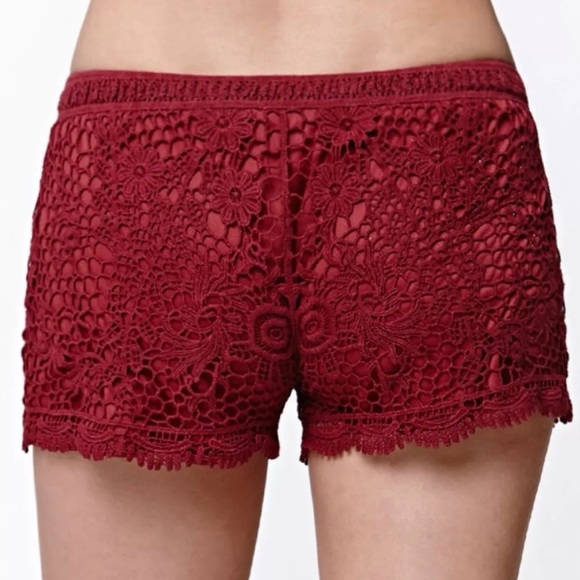 👋 Ambiance Apparel Lace Shorts 👋 - Picture 4 of 16